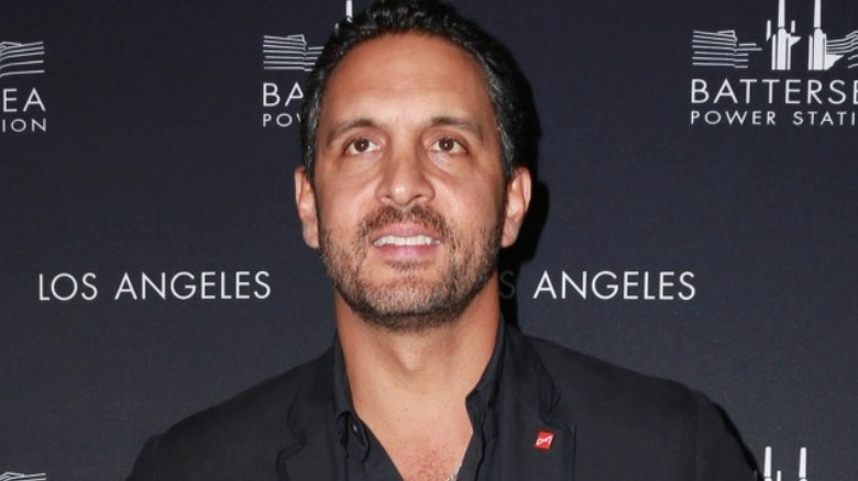 Mauricio Umansky black blazer