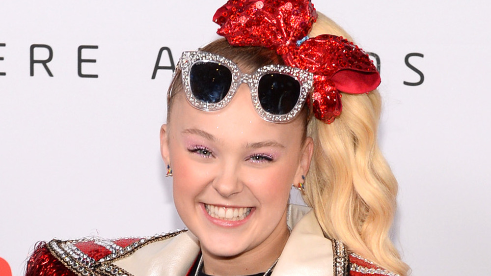 JoJo Siwa smiling 