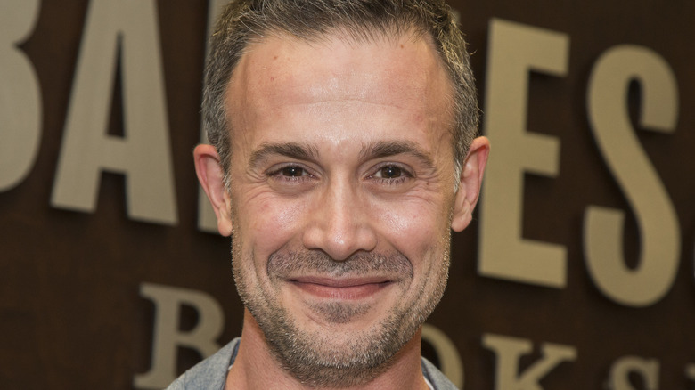 Freddie Prinze Jr. smiles 