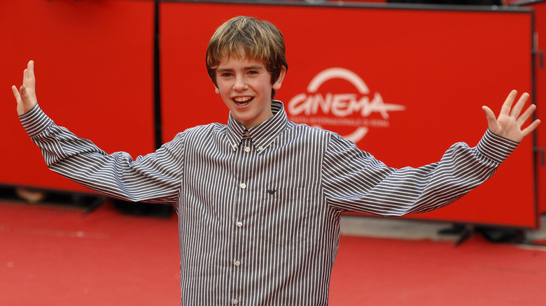 Young Freddie Highmore striped shirt