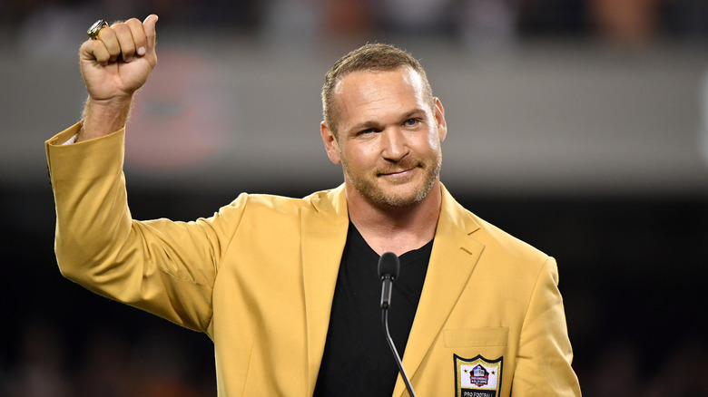 Brian Urlacher received a ring of excellence