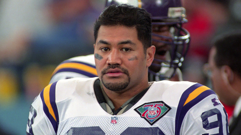 Esera Tuaolo on the football field