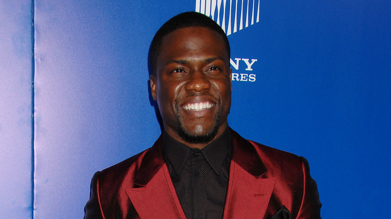 Kevin Hart smiling