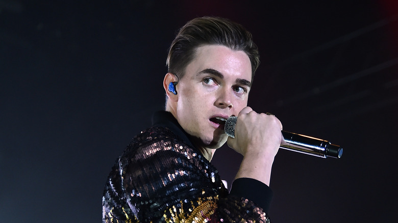 Jesse McCartney performing on stage