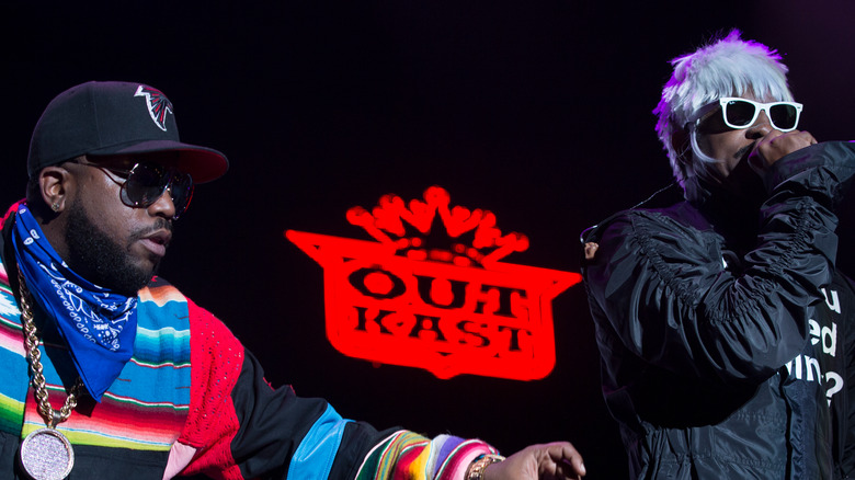 OutKast performing on stage