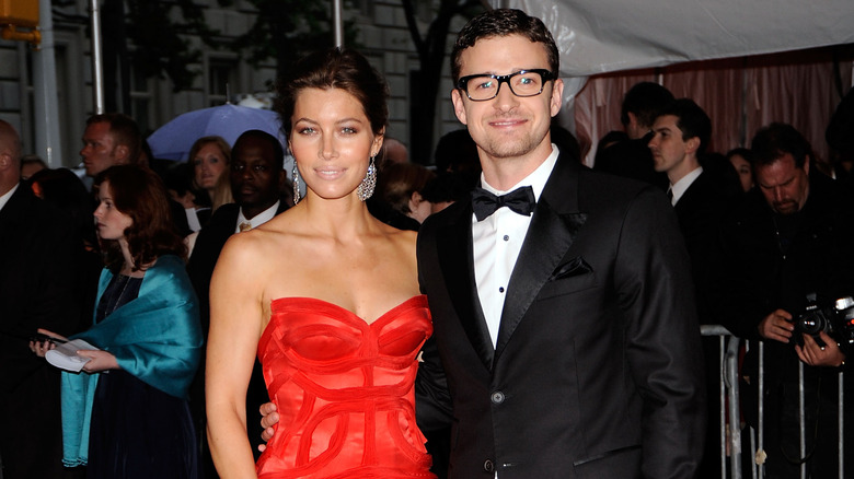 Justin Timberlake with arm around Jessica Biel