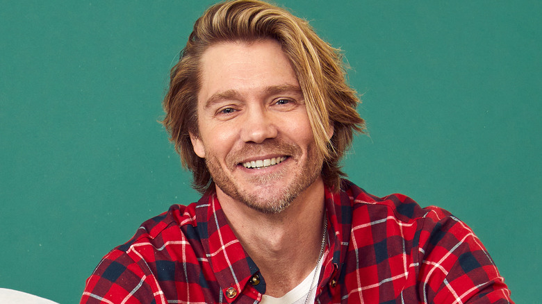 Chad Michael Murray smiling at Christmas Con New Jersey 2022 