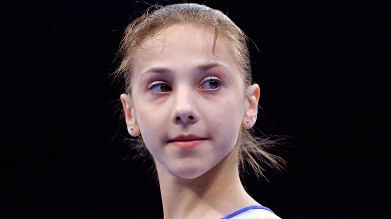 Andreea Răducan competing