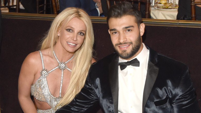  Britney Spears and Sam Asghari posing together