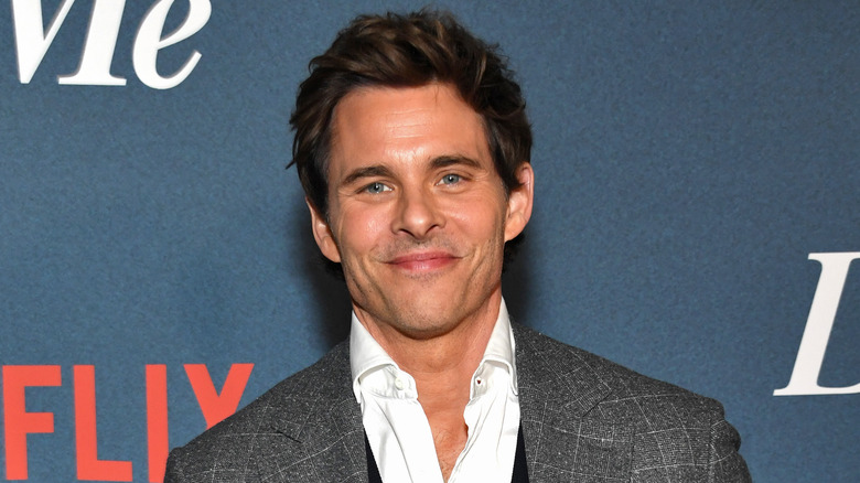 James Marsden posing at an event