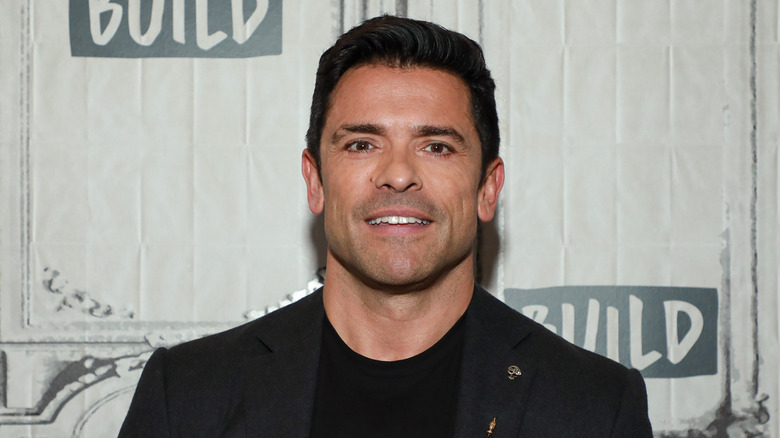 Mark Consuelos posing