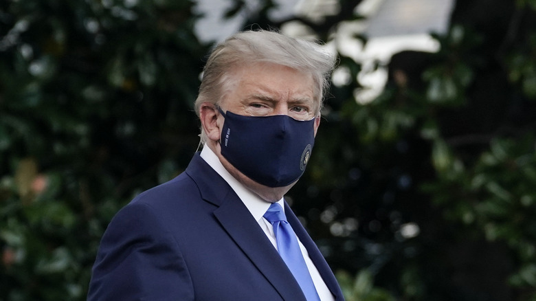Donald Trump wearing a mask