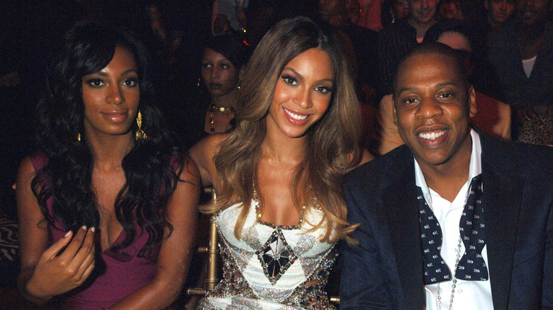 Solange, Beyoncé, and Jay-Z pose together