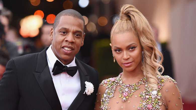 Jay-Z and Beyoncé pose together