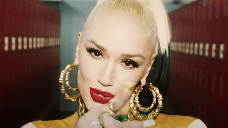 Gwen Stefani in the Slow Clap video