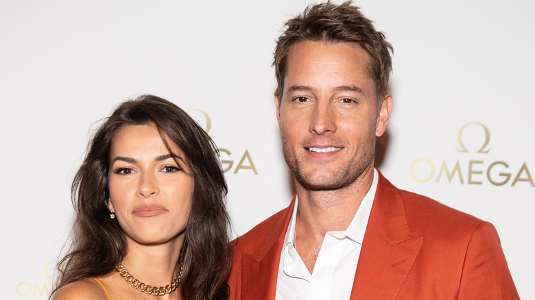 Sofia Pernas and Justin Hartley on the red carpet