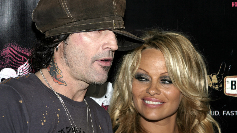 Tommy Lee and Pamela Anderson pose