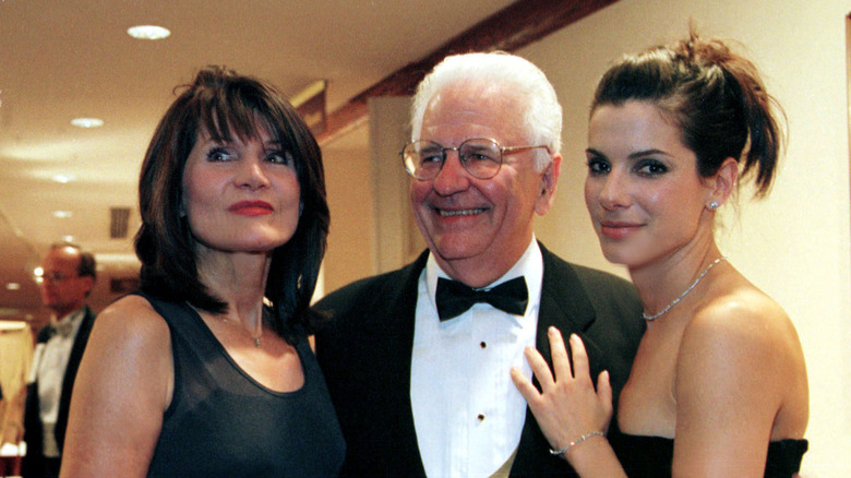 Sandra Bullock poses with her parents