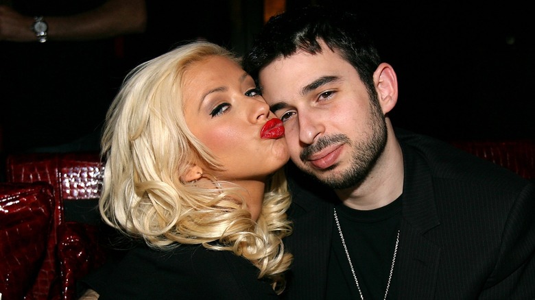 Christina Aguilera kissing Jordan Bratman