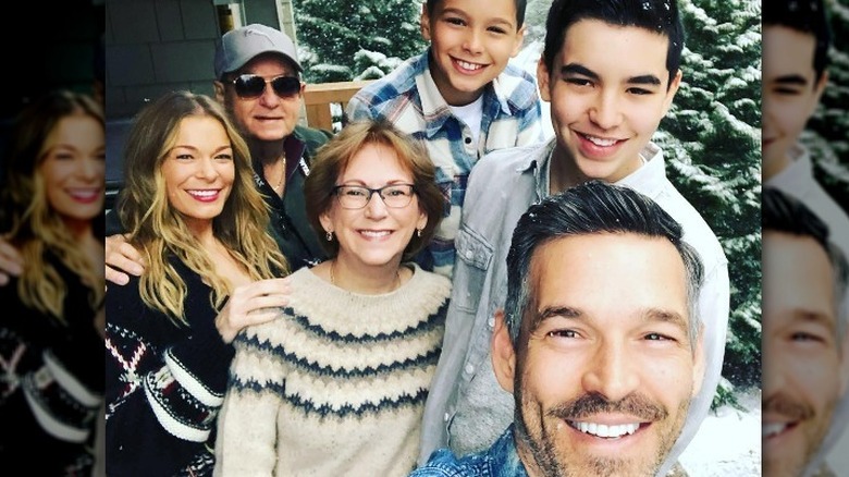 LeAnne Rimes, Eddie Cibrian and their family