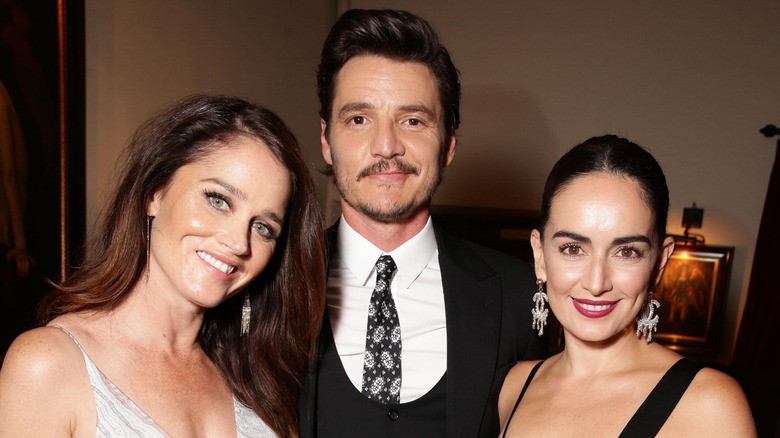 Pedro Pascal, Robin Tunney, and Ana de la Guera smiling