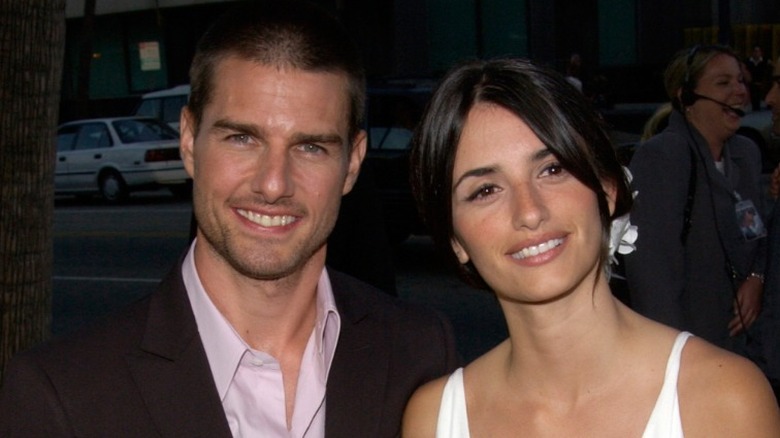 Tom Cruise and Penélope Cruz smiling 