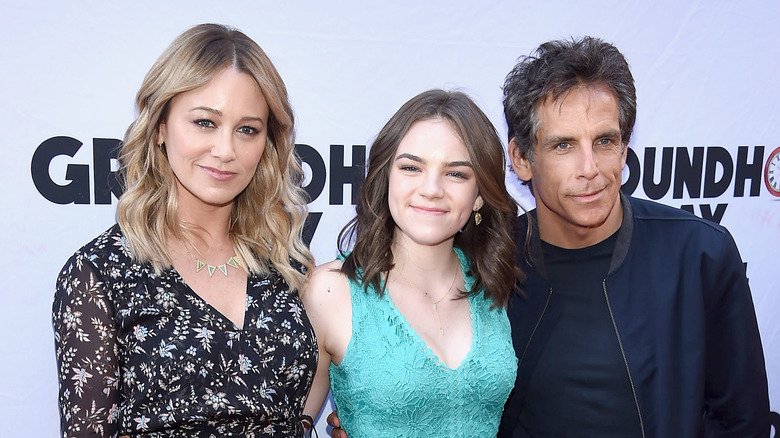 Christine Taylor, Ben Stiller, Ella Stiller on red carpet