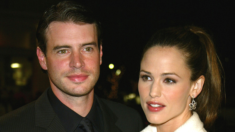 Jennifer Garner and Scott Foley at night