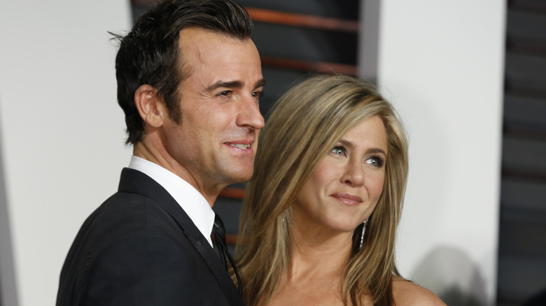 Justin Theroux and Jennifer Aniston posing together