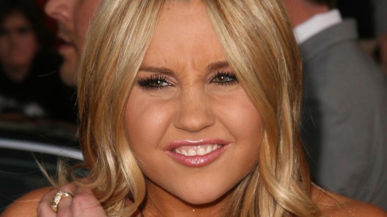 amanda bynes confused face 