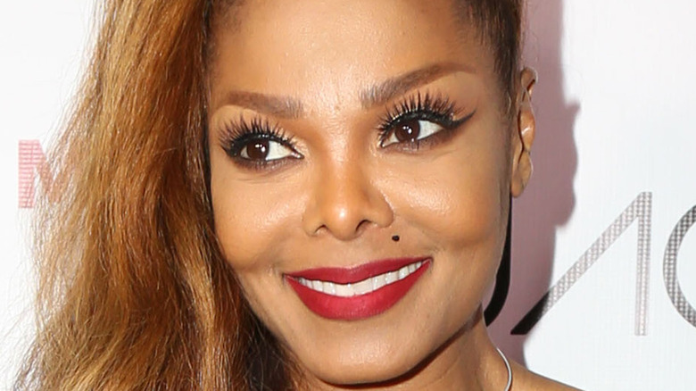 Janet Jackson red lipstick mascara