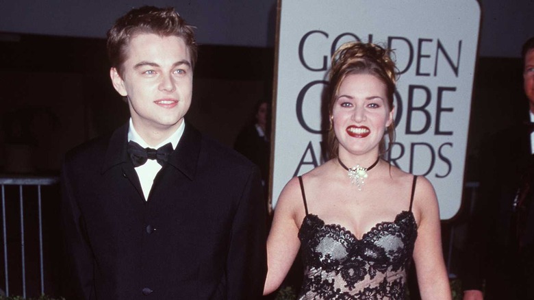 Leonardo DiCaprio, Kate Winslet posing