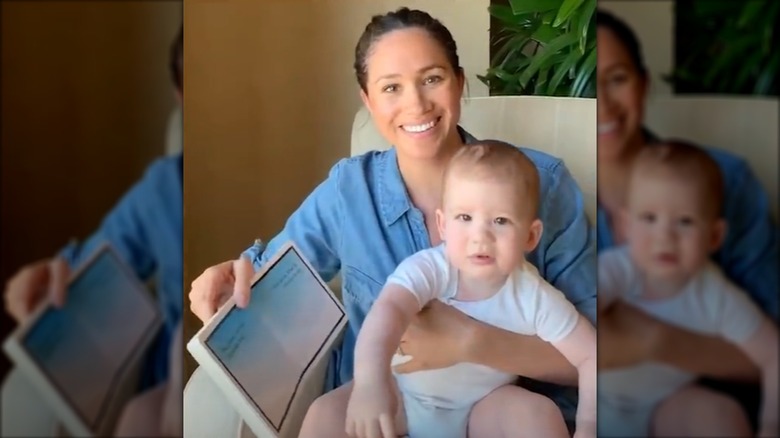 Meghan Markle reading to Prince Archie.