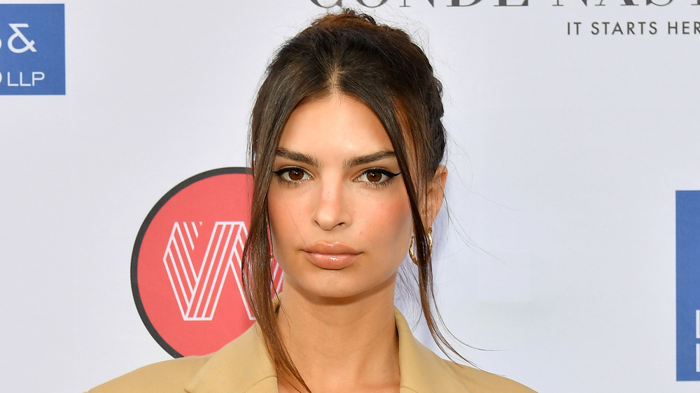 Model Emily Ratajkowski at an event