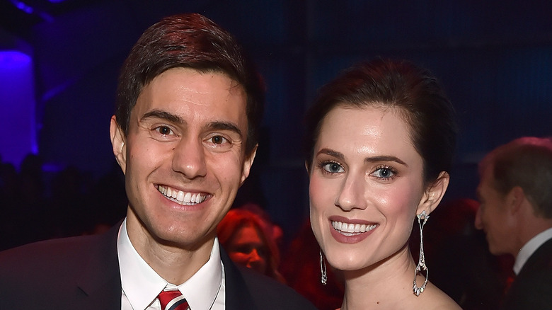 Allison Williams posing with Ricky Van Veen