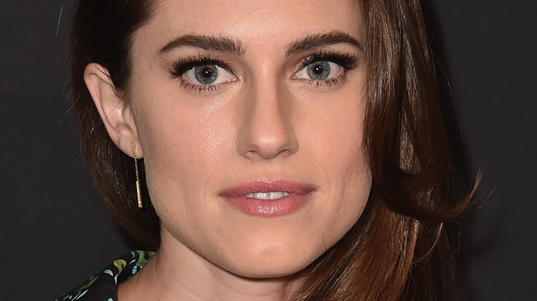 Allison Williams brown hair