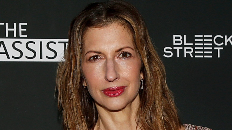 Alysia Reiner posing on the red carpet