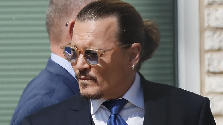 Johnny depp leaving the courtroom 