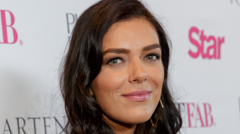 Adrianne Curry on red carpet