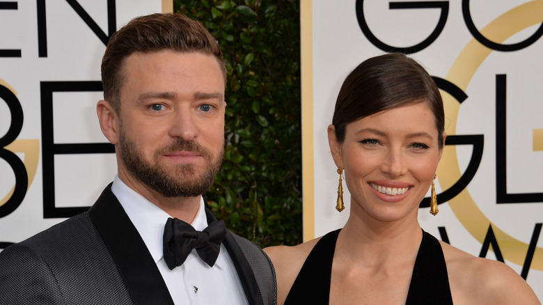 Justin Timberlake posing with Jessica Biel