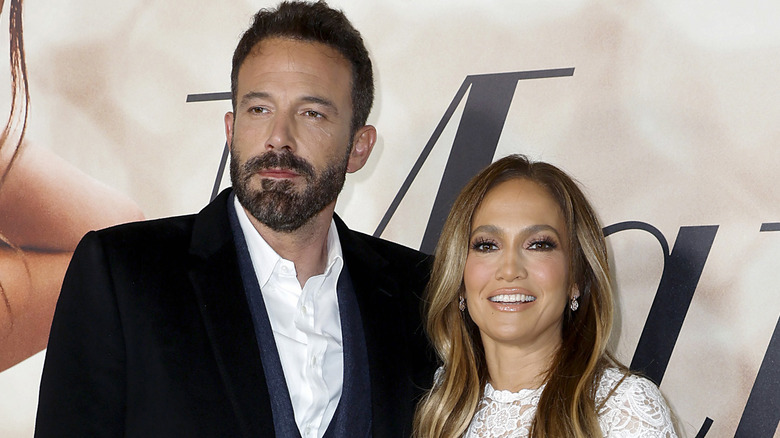 Jennifer Lopez and Ben Affleck posing