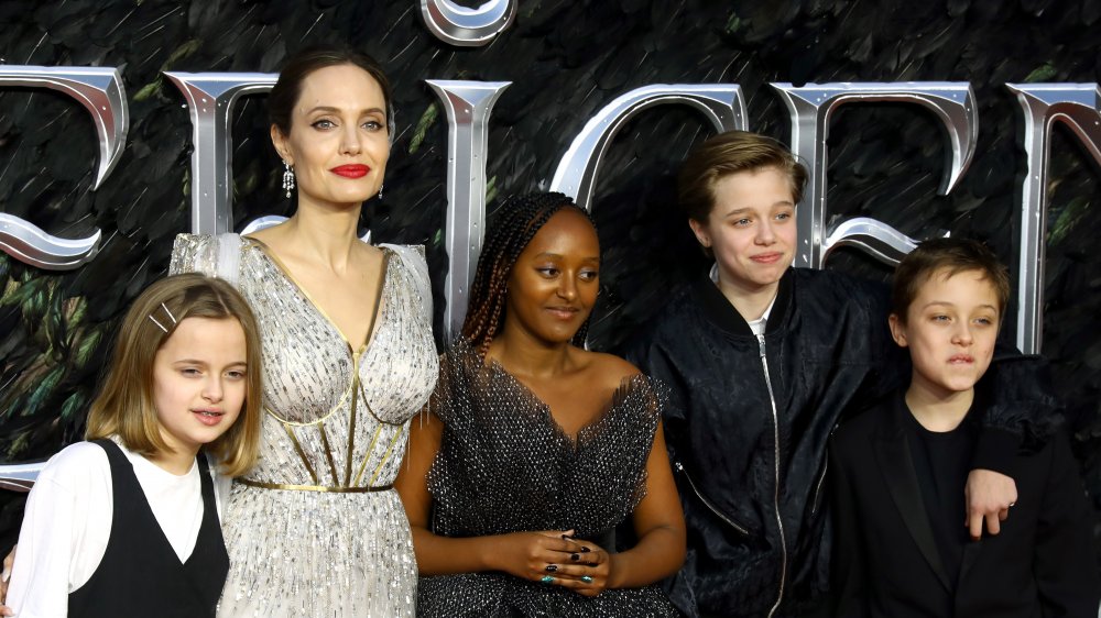 Angelina Jolie and her kids Vivienne, Zahara, Shiloh, and Knox