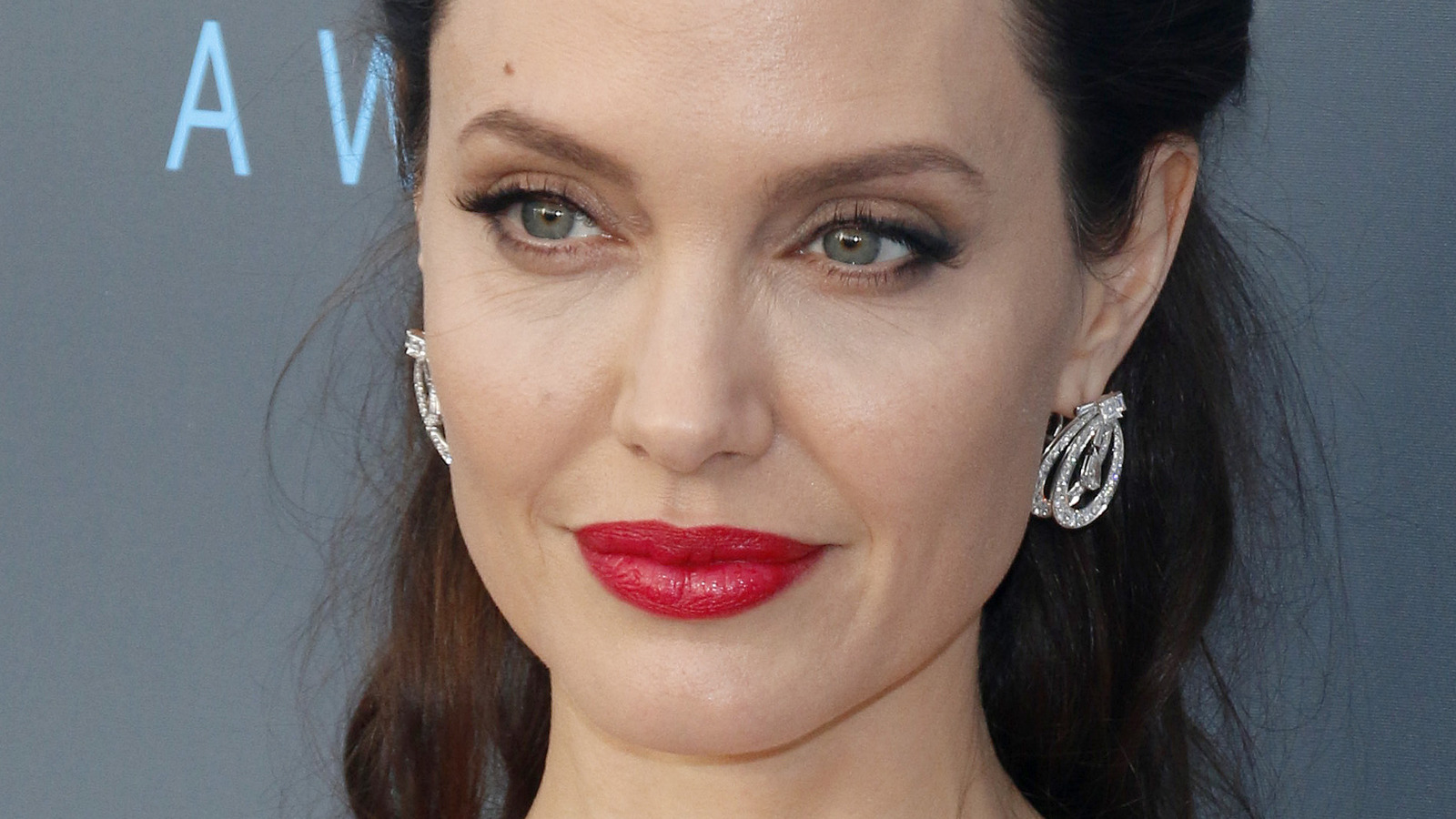 Angelina Jolies Legal Fight Against Brad Pitt Goes To The Next Level 