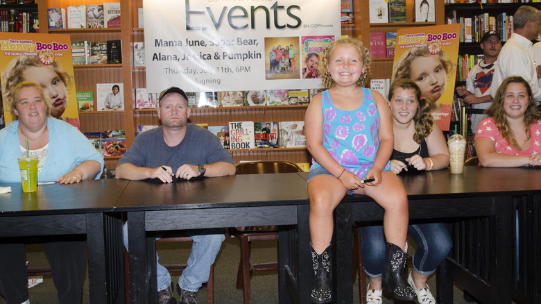 Honey Boo Boo family smiling