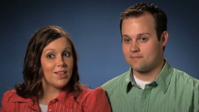 Anna and Josh Duggar talking on the show 