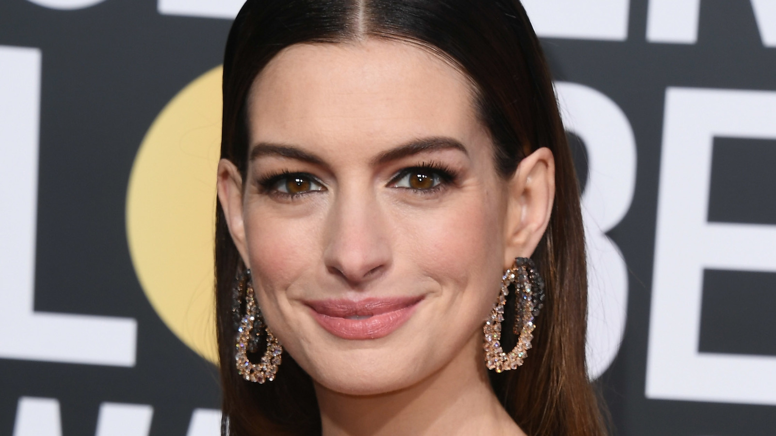 Anne Hathaway How Much Is The Actress Worth?