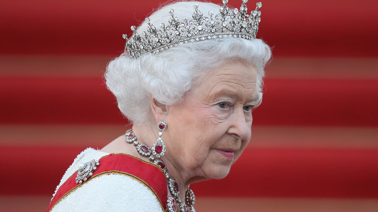 Queen Elizabeth posing