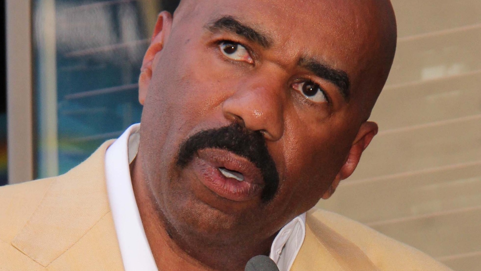 Are Steve Harvey And Cedric The Entertainer Friends 