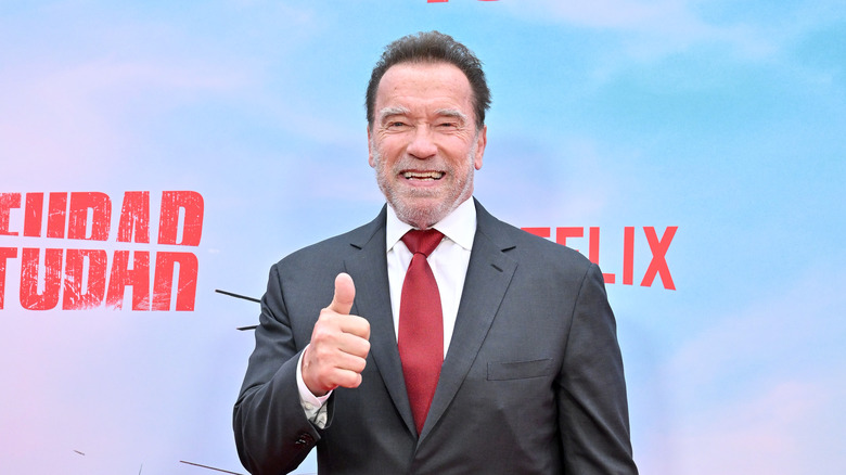 Arnold Schwarzenneger thumbs up