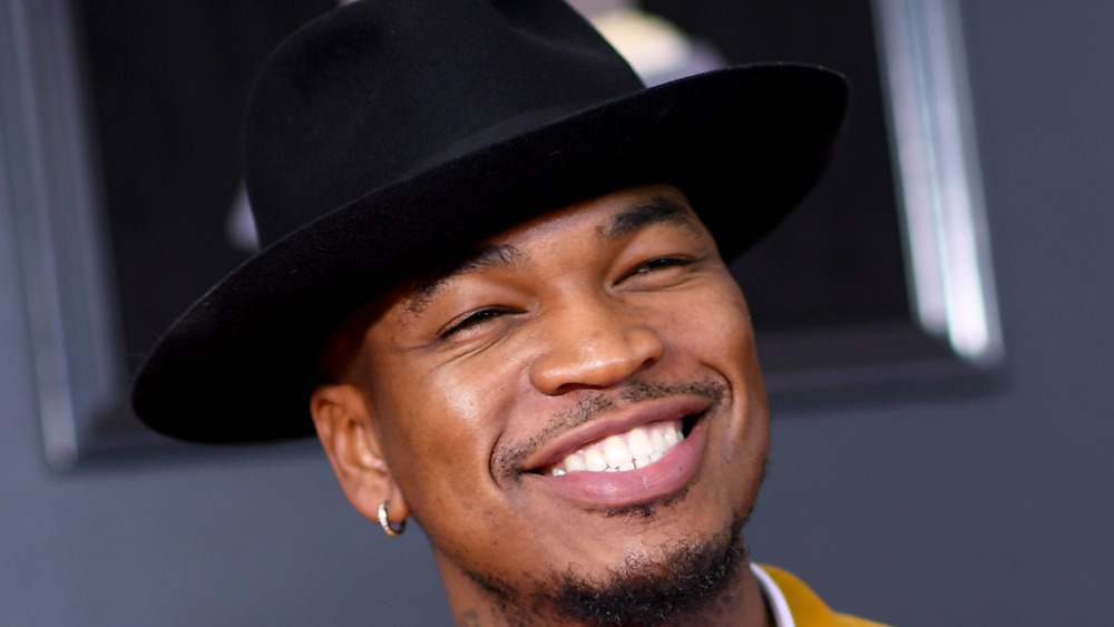 Ne-Yo smiling